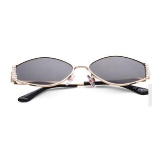 Betsey Johnson Oval Frame Sunglasses New